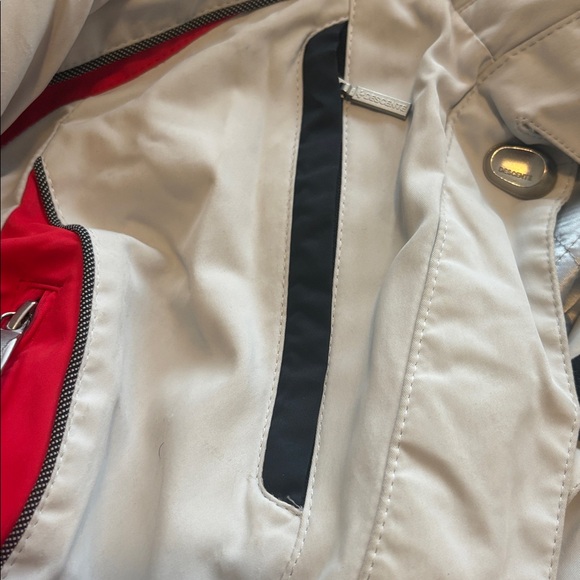 Descente - Picture 15 of 15